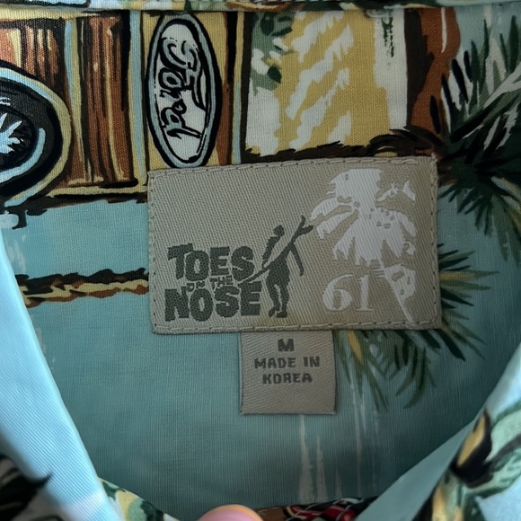 Mens M Short Sleeve Toes on the Nose Shirt - Picture 2 of 3